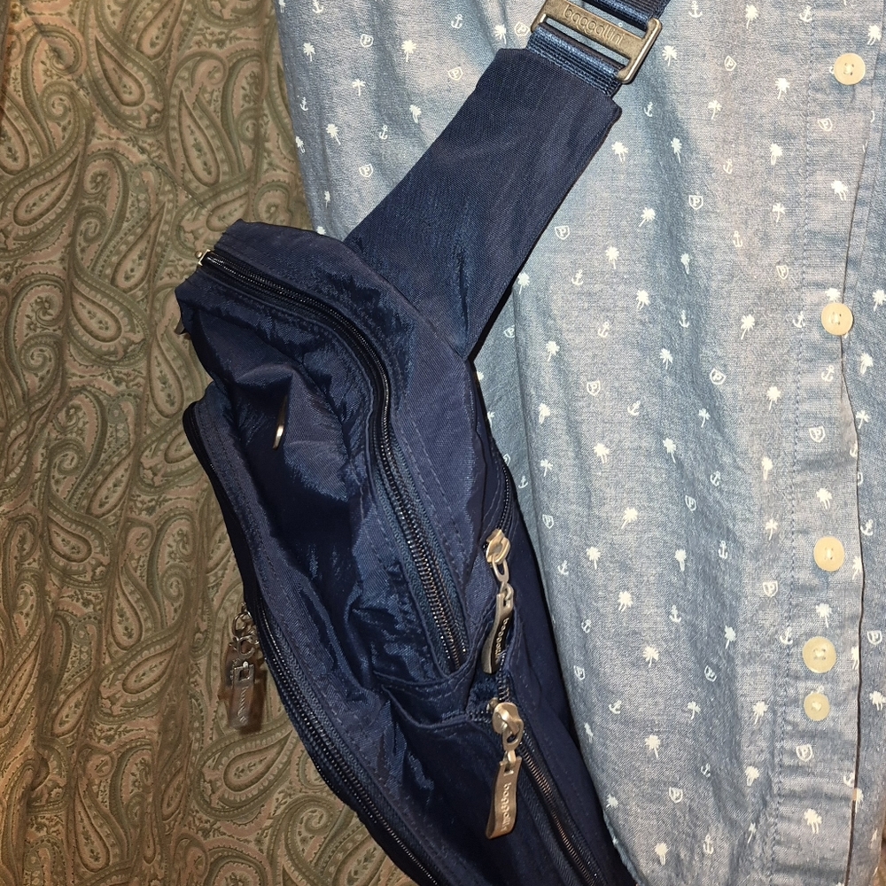 Baggallini Blue Washable Messenger Bag & Matching Wristlet - Picture 12 of 12